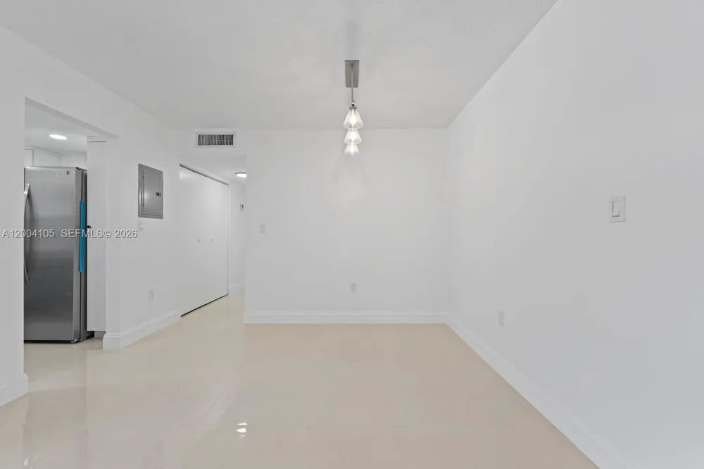 9440 W Flagler St #106 Miami, FL 33174