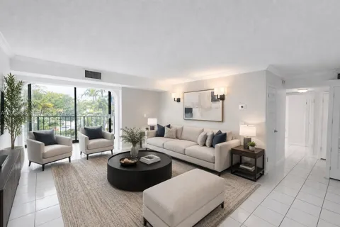 77 Crandon Blvd #3C