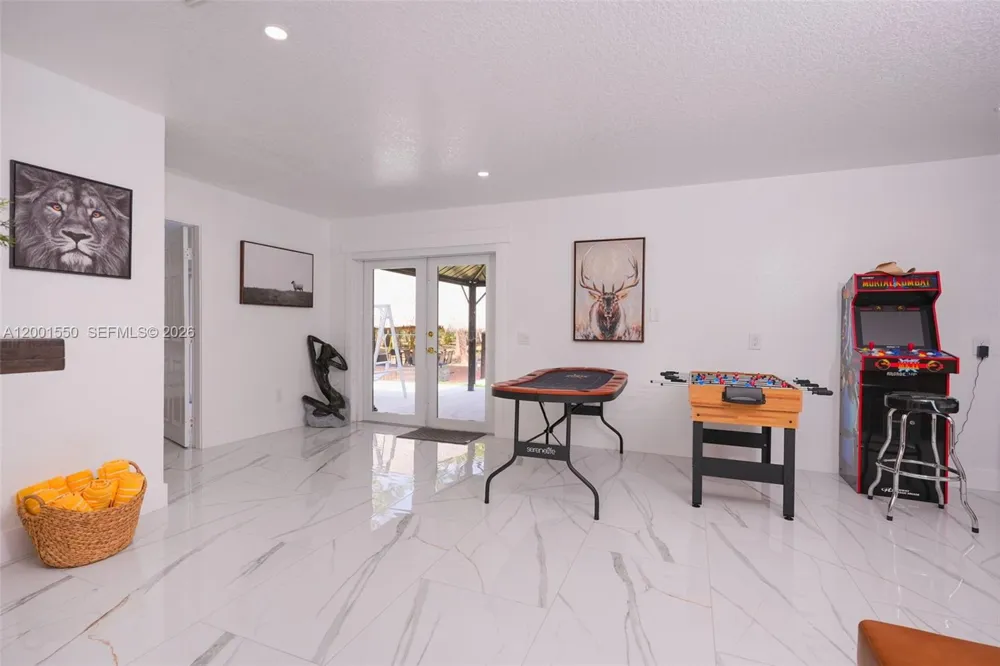 25401 SW 86th St Indian Town, FL 34956