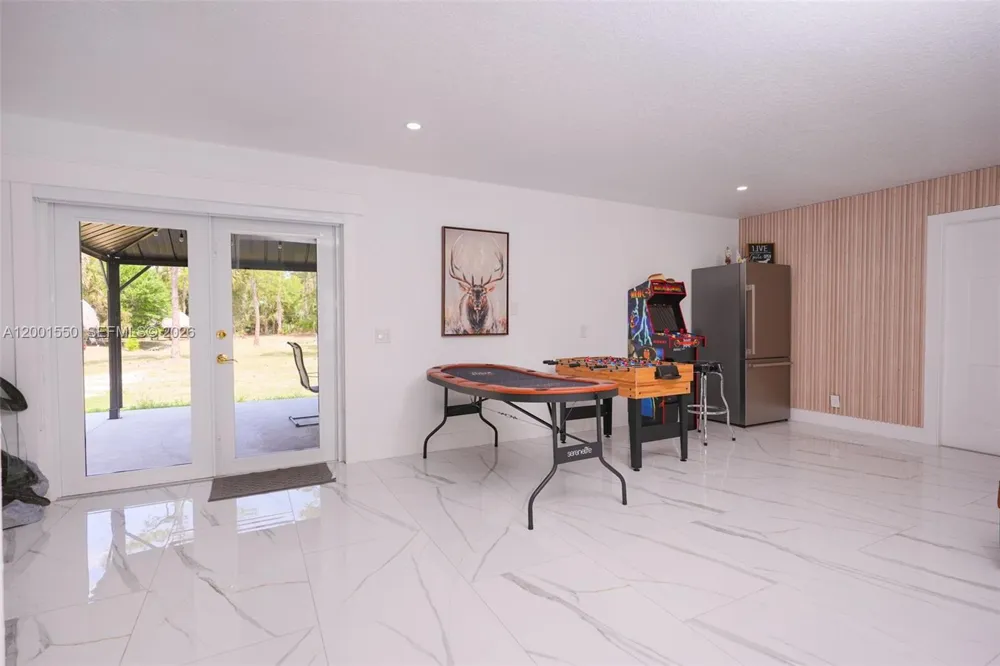 25401 SW 86th St Indian Town, FL 34956