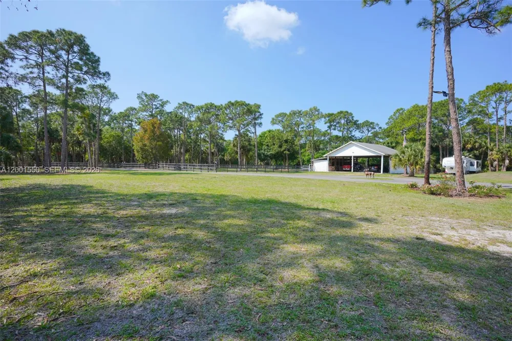 25401 SW 86th St Indian Town, FL 34956