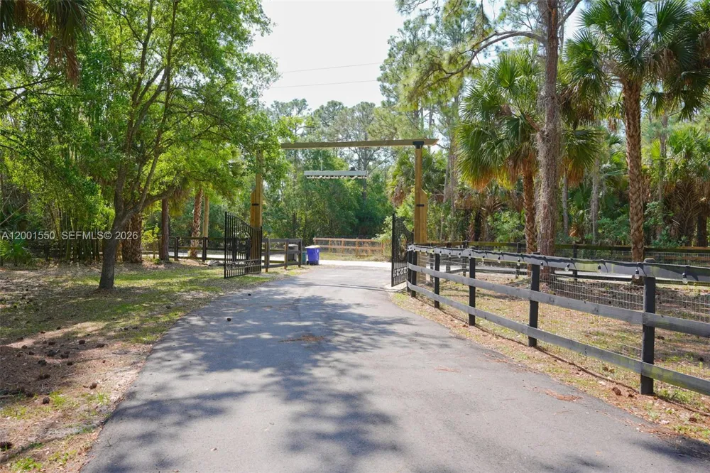 25401 SW 86th St Indian Town, FL 34956