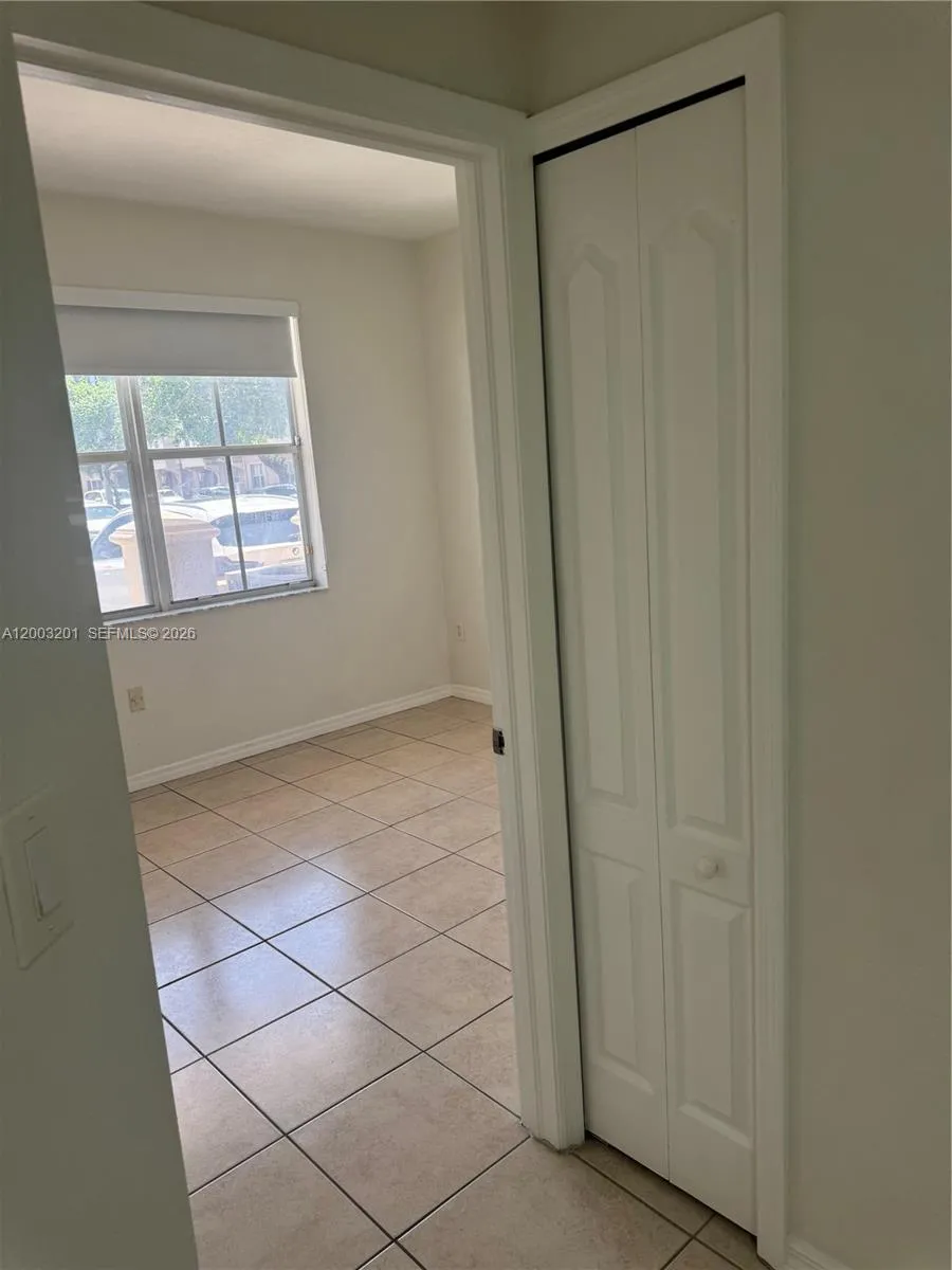 8826 W Flagler St #102 Miami, FL 33174