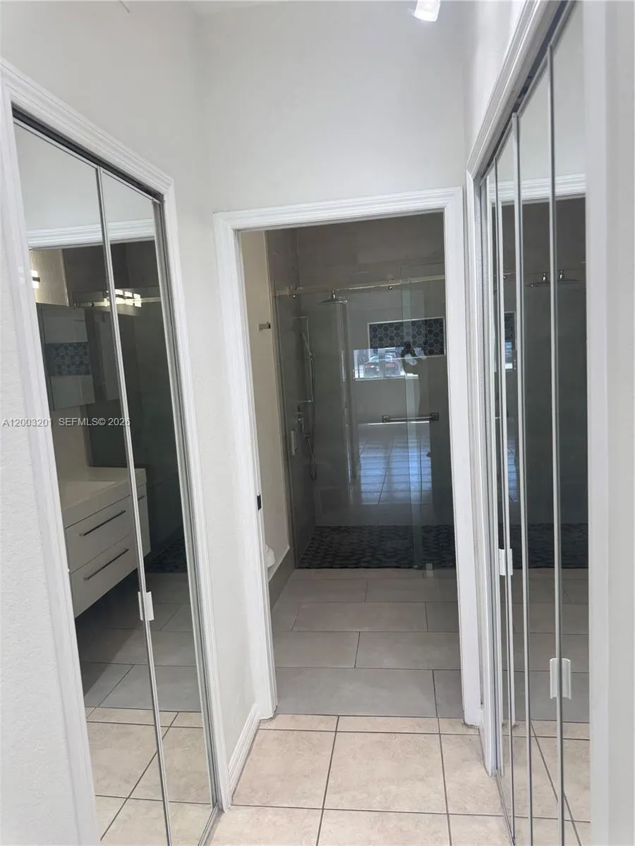 8826 W Flagler St #102 Miami, FL 33174
