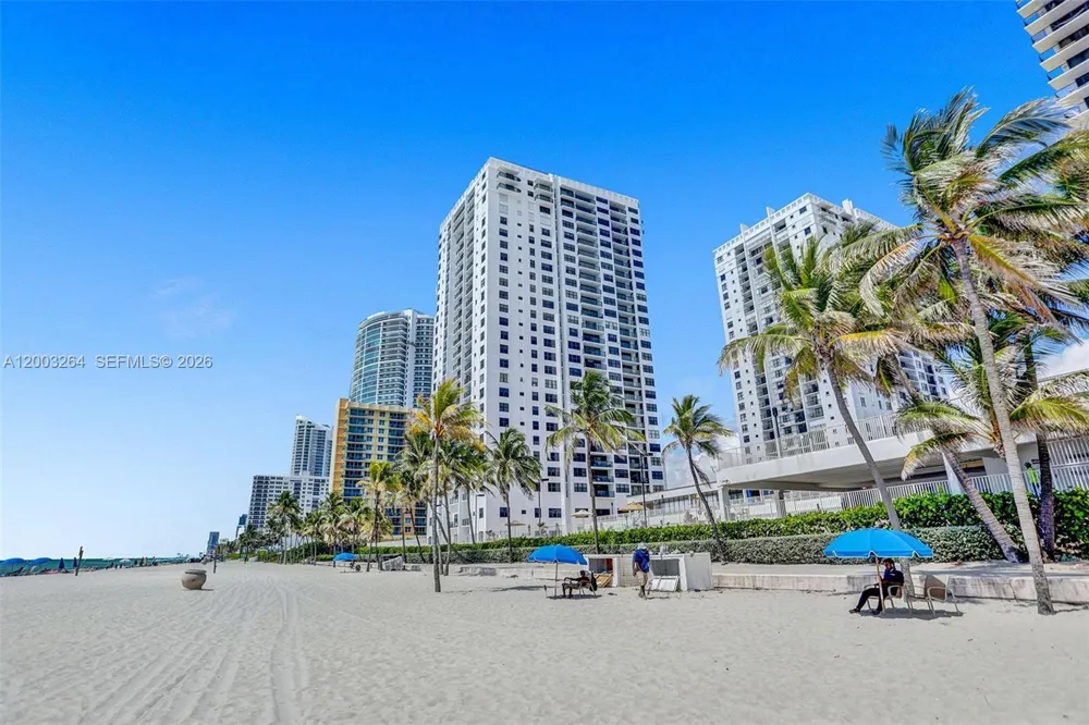 2301 S Ocean Dr #1705 Hollywood, FL 33019