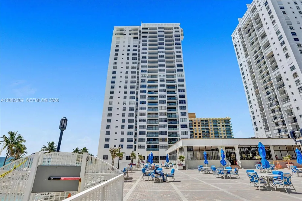 2301 S Ocean Dr #1705 Hollywood, FL 33019