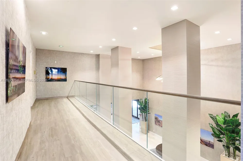 2301 S Ocean Dr #1705 Hollywood, FL 33019