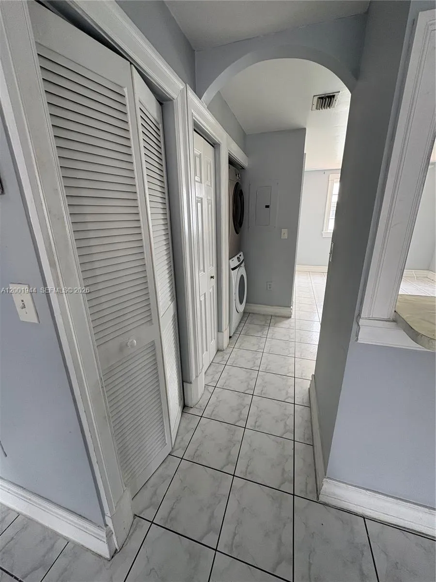 12035 SW 14th St #105 Miami, FL 33184