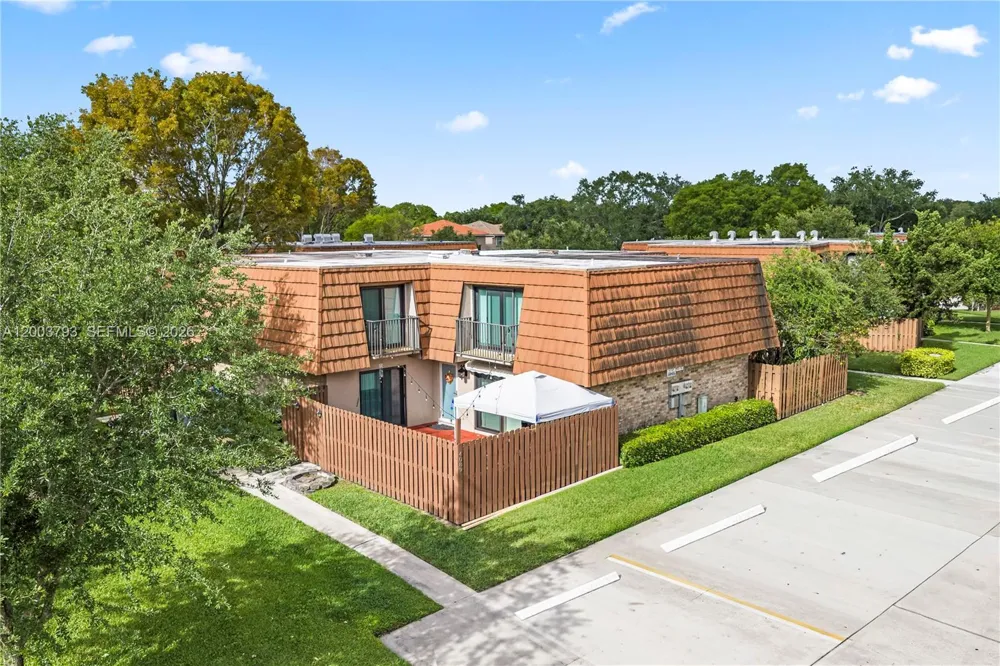 4089 Forest Hill Dr Cooper City, FL 33026