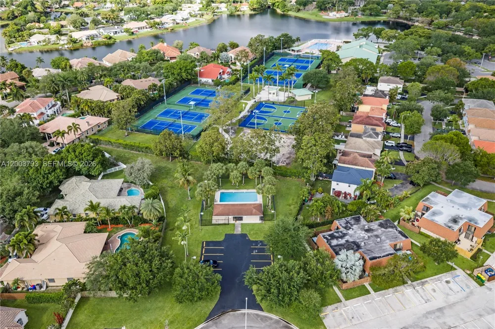 4089 Forest Hill Dr Cooper City, FL 33026