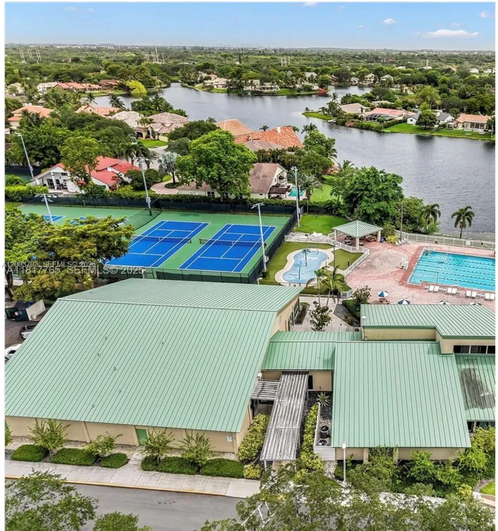 4089 Forest Hill Dr Cooper City, FL 33026