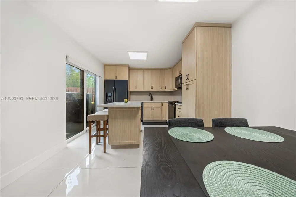 4089 Forest Hill Dr Cooper City, FL 33026