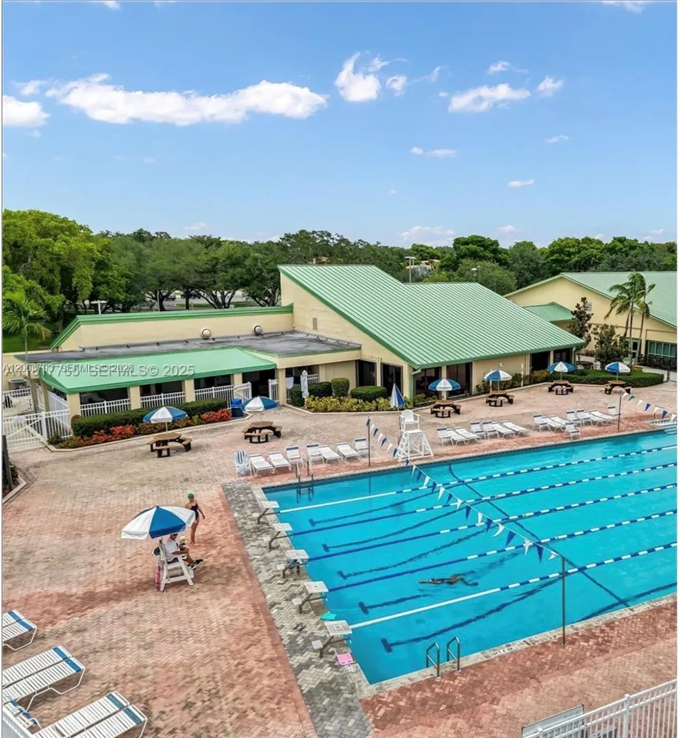 4089 Forest Hill Dr Cooper City, FL 33026