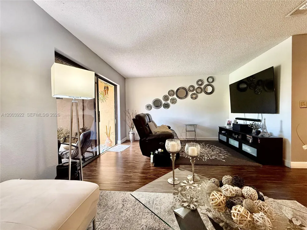 9251 NW 14th Ct #257 Pembroke Pines, FL 33024