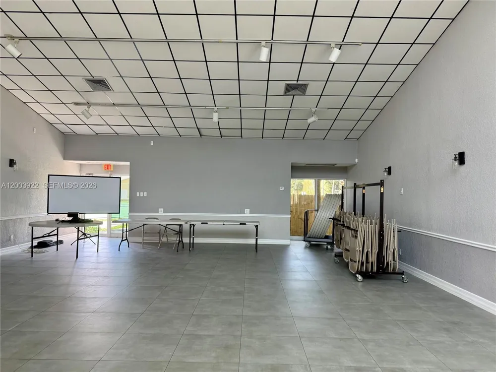 9251 NW 14th Ct #257 Pembroke Pines, FL 33024