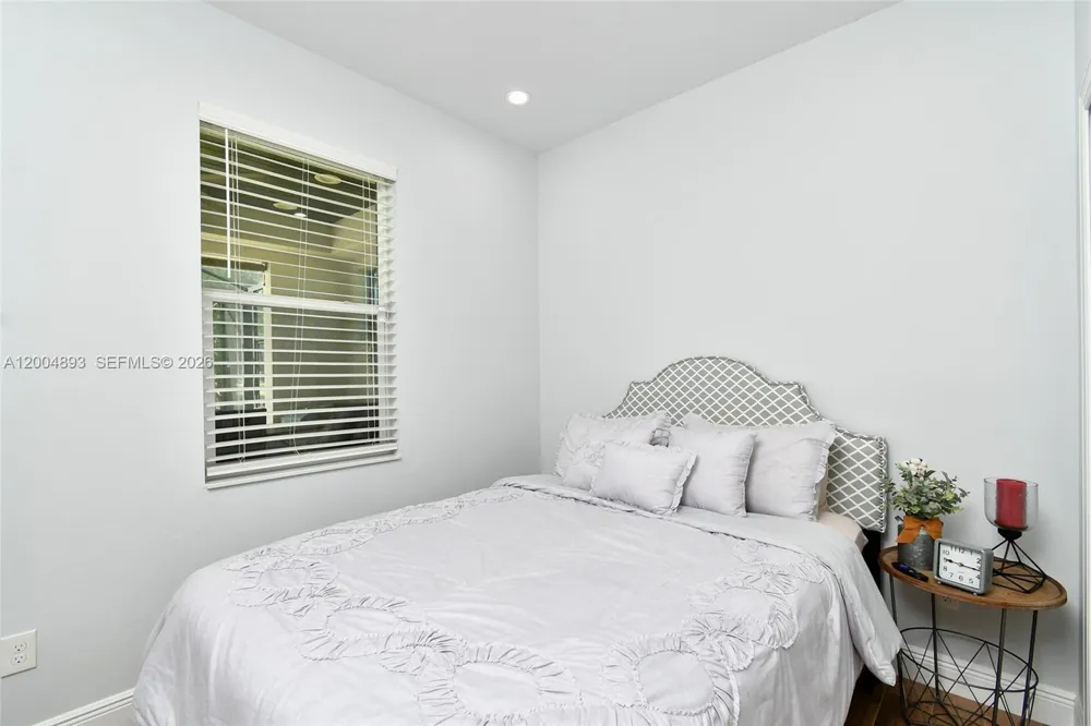 7655 17th Place La Belle, FL 33935