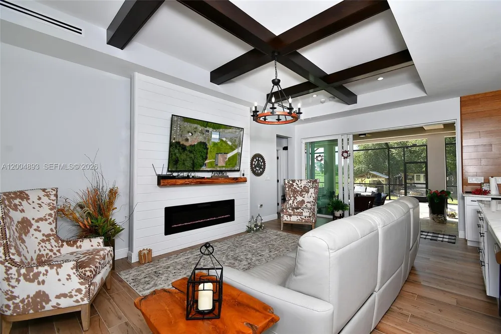 7655 17th Place La Belle, FL 33935