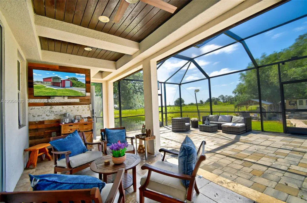 7655 17th Place La Belle, FL 33935