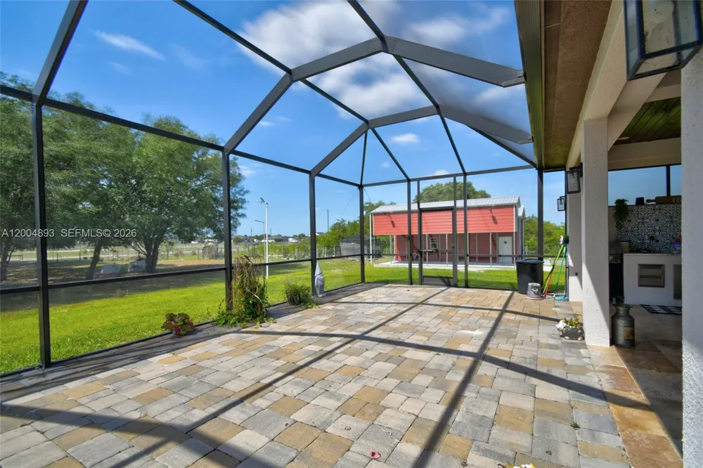 7655 17th Place La Belle, FL 33935