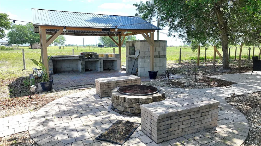 7655 17th Place La Belle, FL 33935
