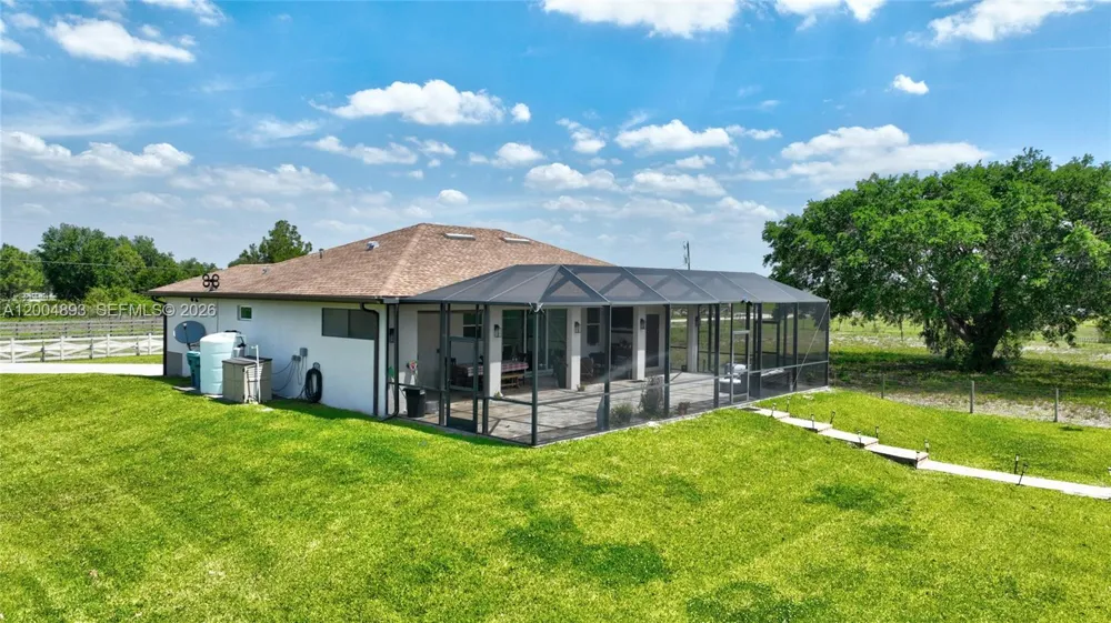 7655 17th Place La Belle, FL 33935