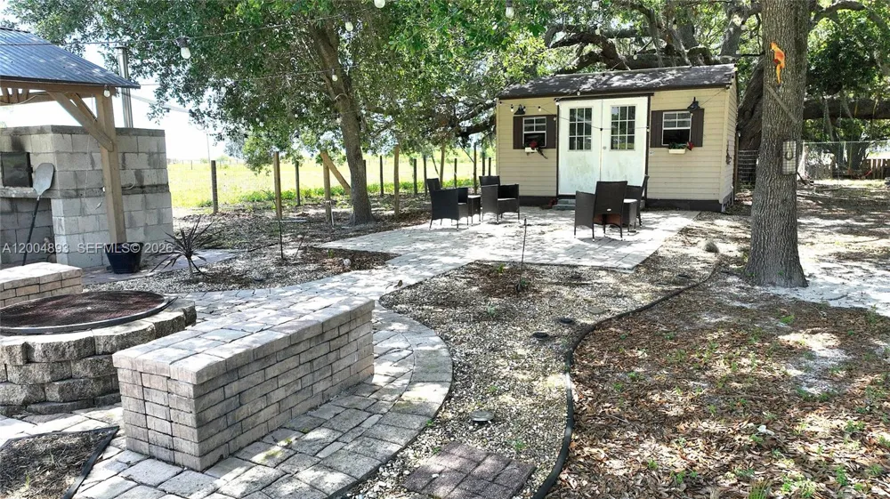 7655 17th Place La Belle, FL 33935