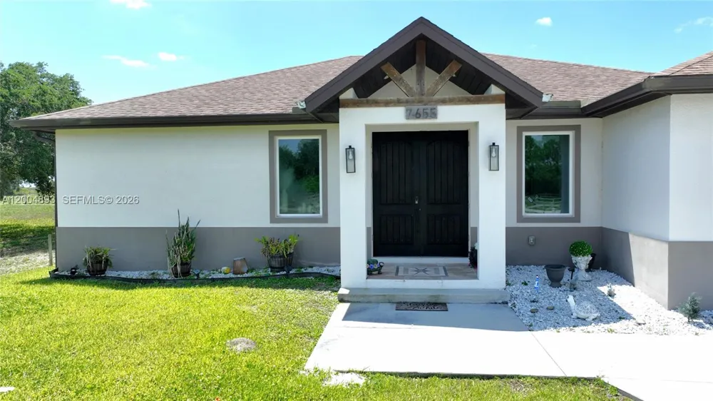 7655 17th Place La Belle, FL 33935