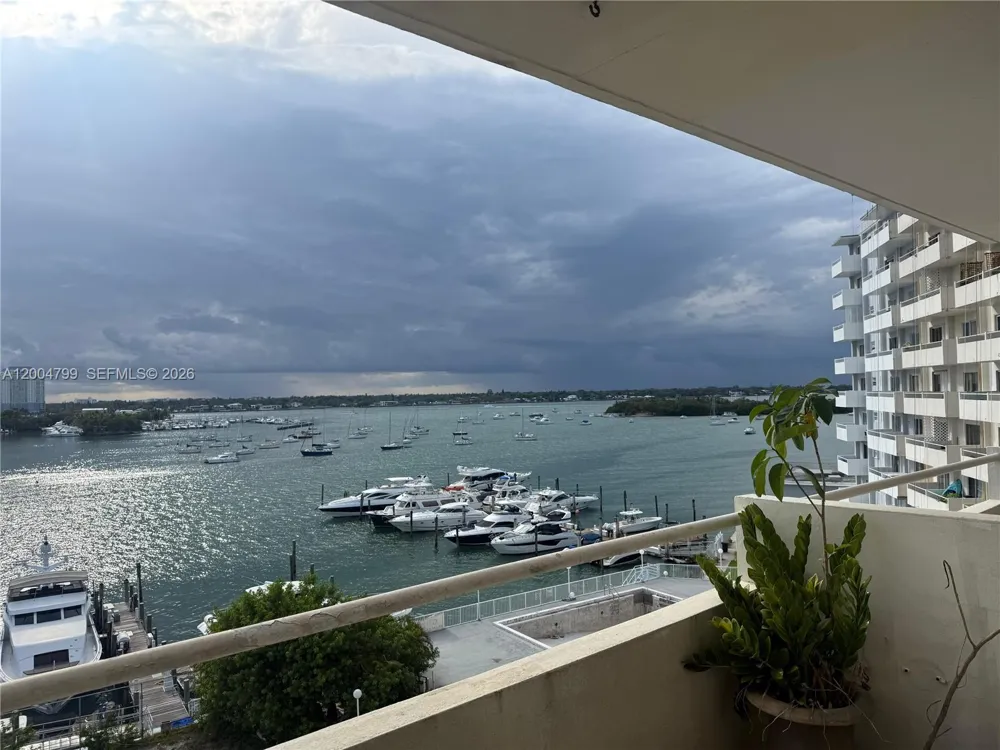 7904 West Dr #602 North Bay Village, FL 33141