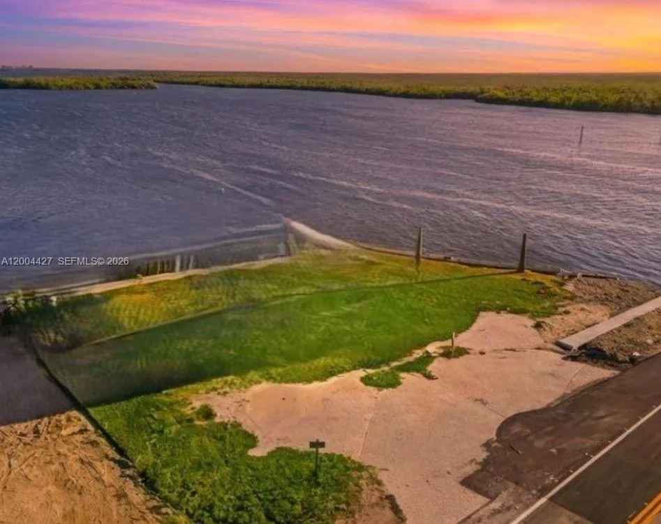 4767 Pine Island RD NW Matlacha, FL 33993
