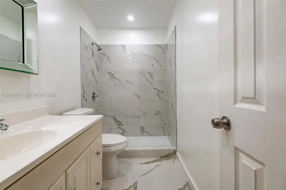 7920 Kimberly Blvd #305 North Lauderdale, FL 33068