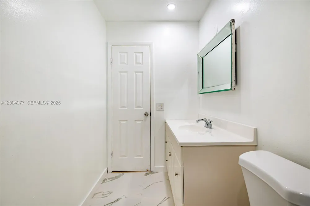 7920 Kimberly Blvd #305 North Lauderdale, FL 33068
