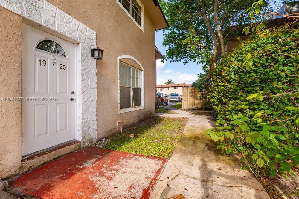 7920 Kimberly Blvd #305 North Lauderdale, FL 33068