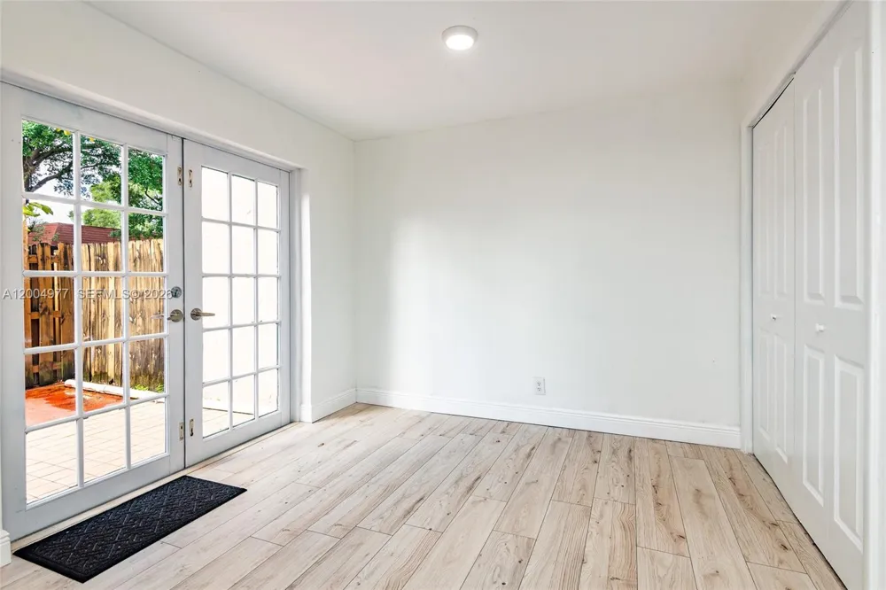 7920 Kimberly Blvd #305 North Lauderdale, FL 33068