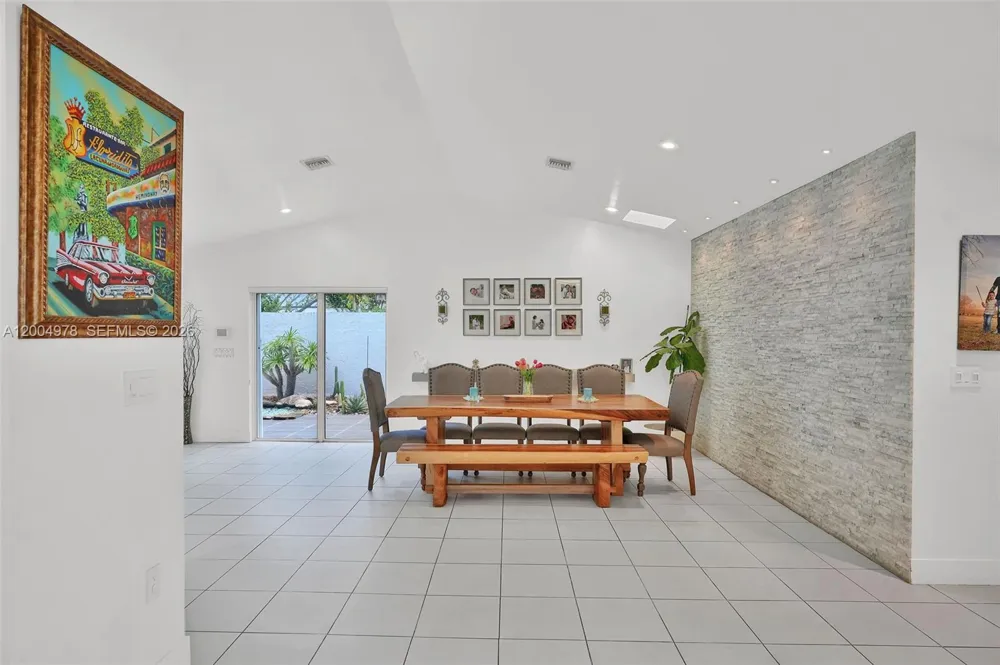 15540 SW 152nd Ter Miami, FL 33187