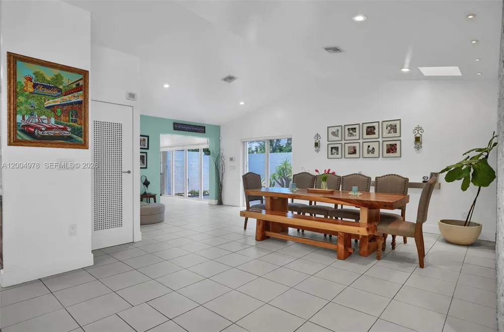 15540 SW 152nd Ter Miami, FL 33187