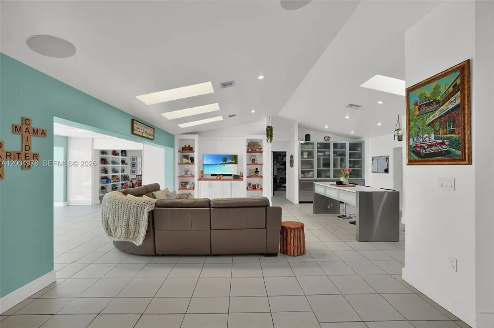 15540 SW 152nd Ter Miami, FL 33187