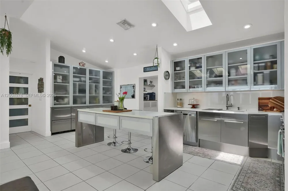 15540 SW 152nd Ter Miami, FL 33187