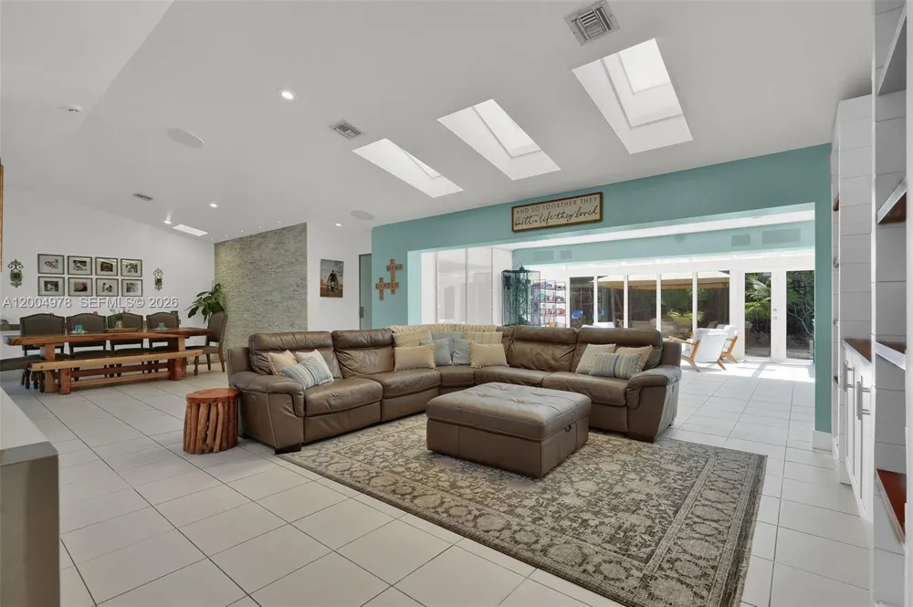 15540 SW 152nd Ter Miami, FL 33187