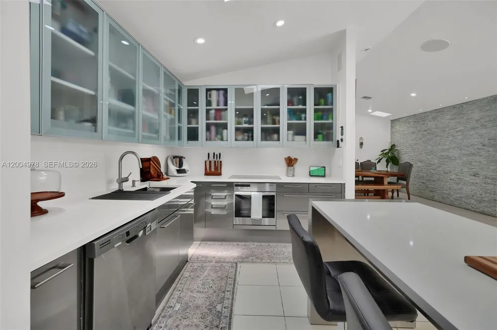 15540 SW 152nd Ter Miami, FL 33187