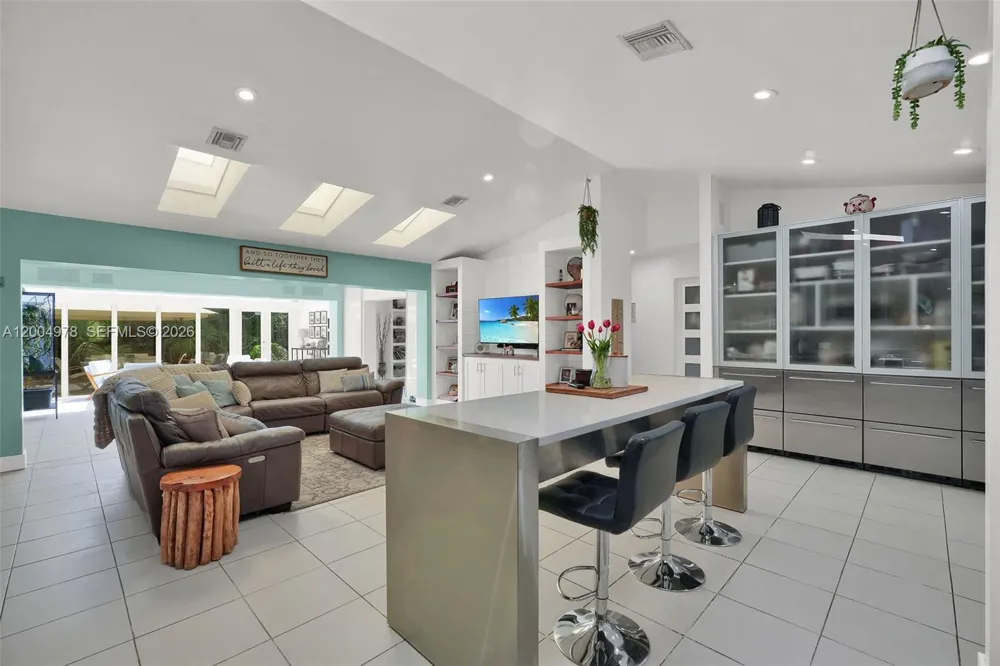 15540 SW 152nd Ter Miami, FL 33187