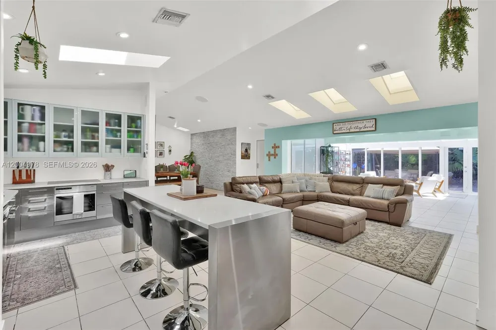 15540 SW 152nd Ter Miami, FL 33187