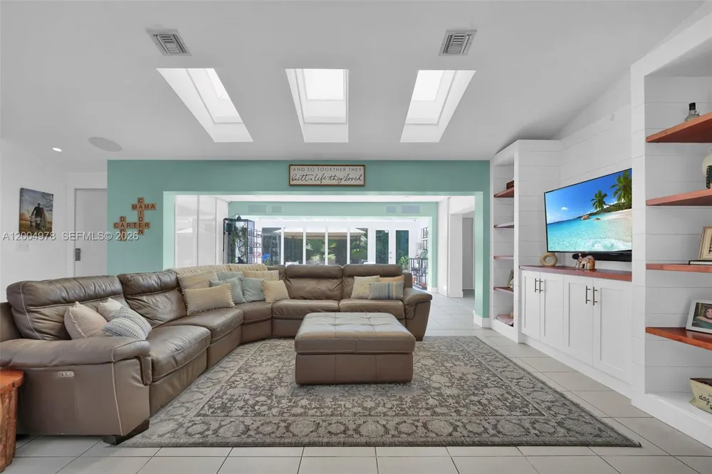 15540 SW 152nd Ter Miami, FL 33187