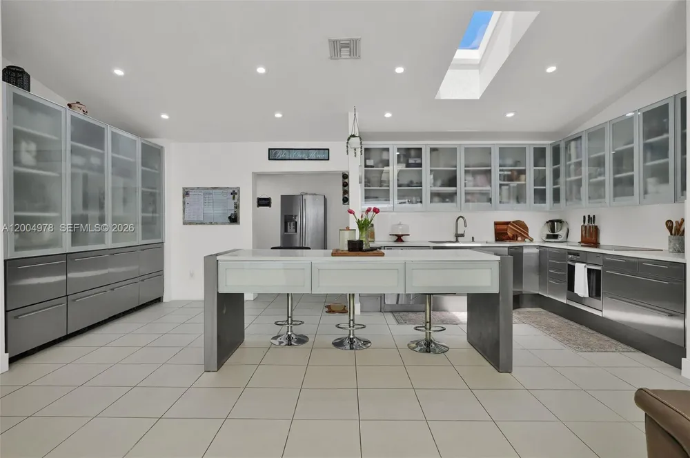 15540 SW 152nd Ter Miami, FL 33187