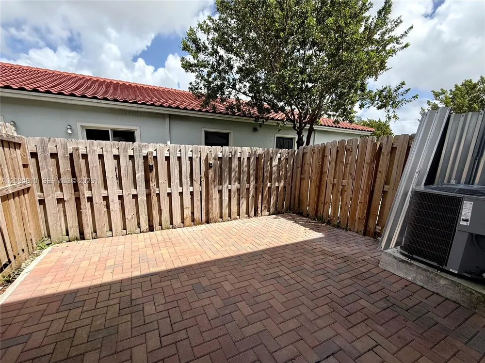 529 NE 1st Dr Florida City, FL 33034