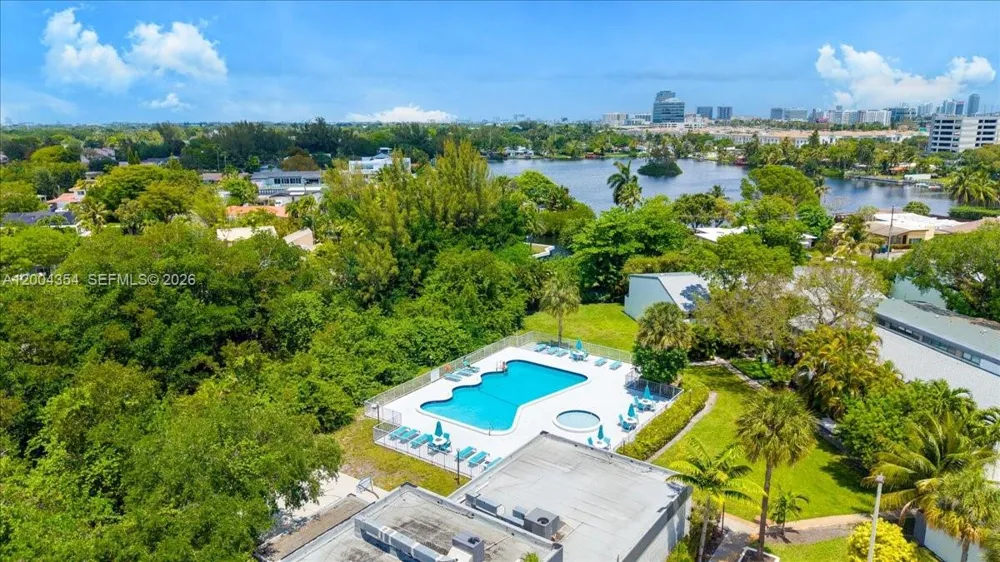 19220 NE 25th Ave #274B Miami, FL 33180