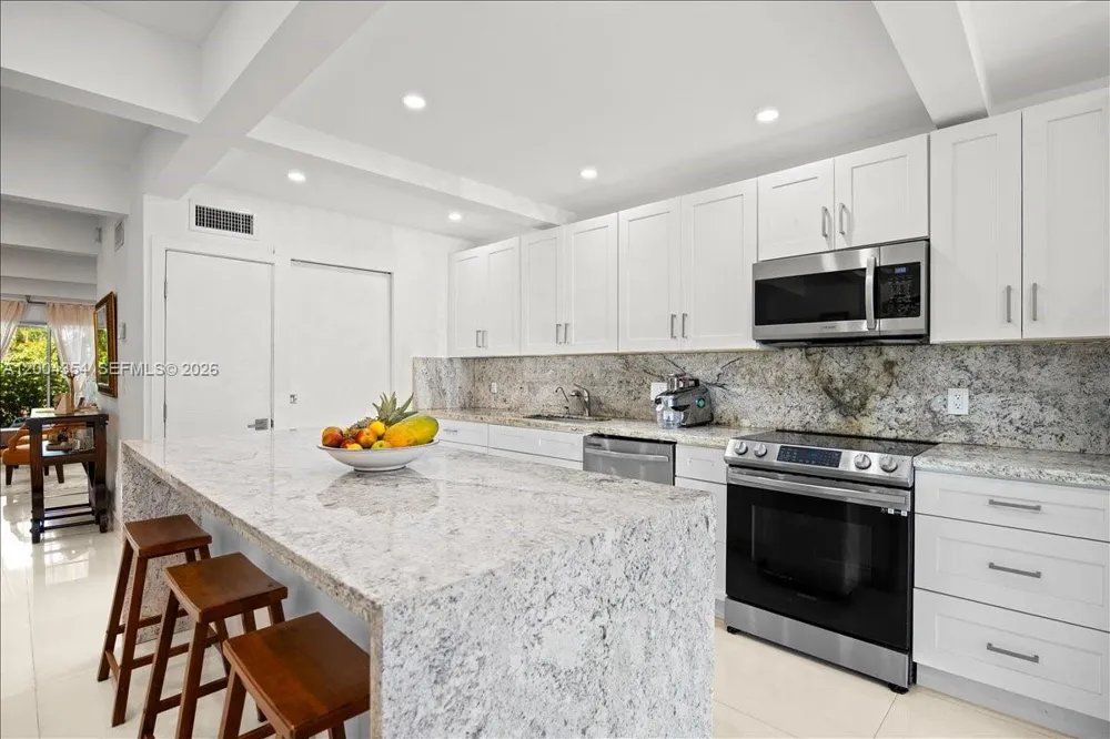 19220 NE 25th Ave #274B Miami, FL 33180