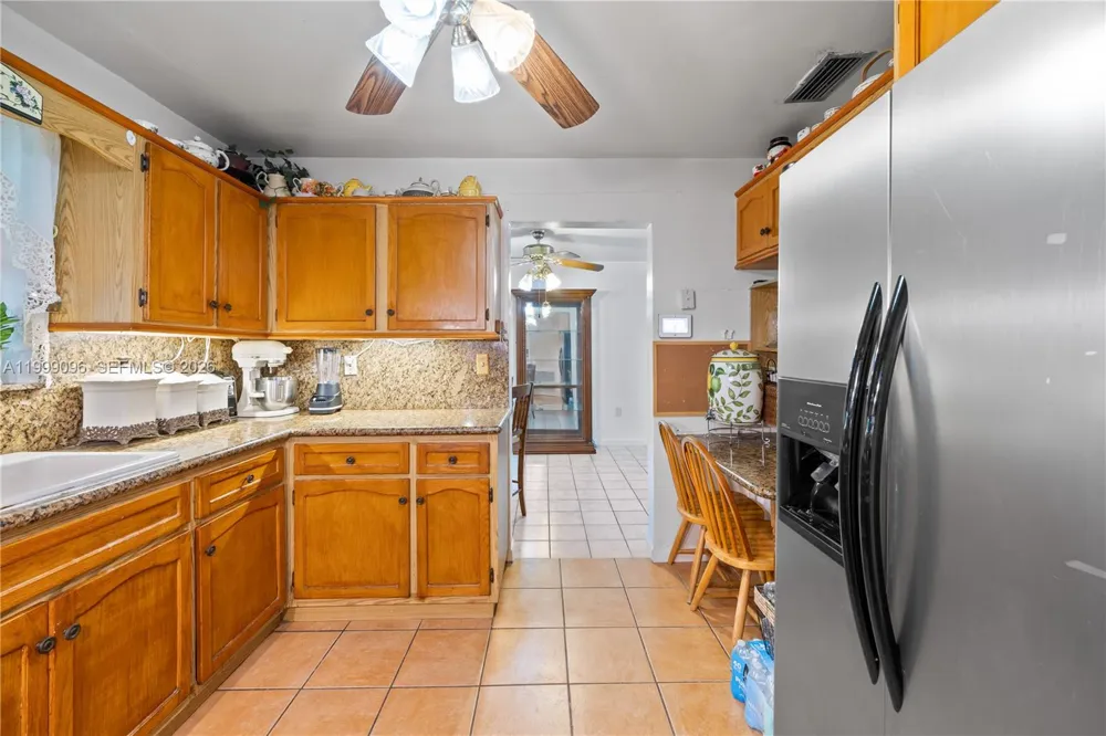 11298 NW 21st Ct Miami, FL 33167