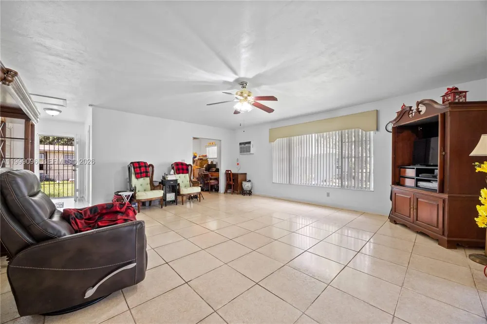 11298 NW 21st Ct Miami, FL 33167