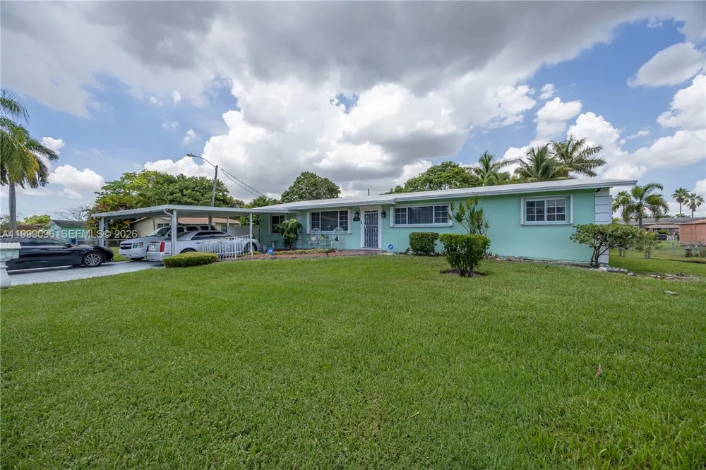 11298 NW 21st Ct Miami, FL 33167