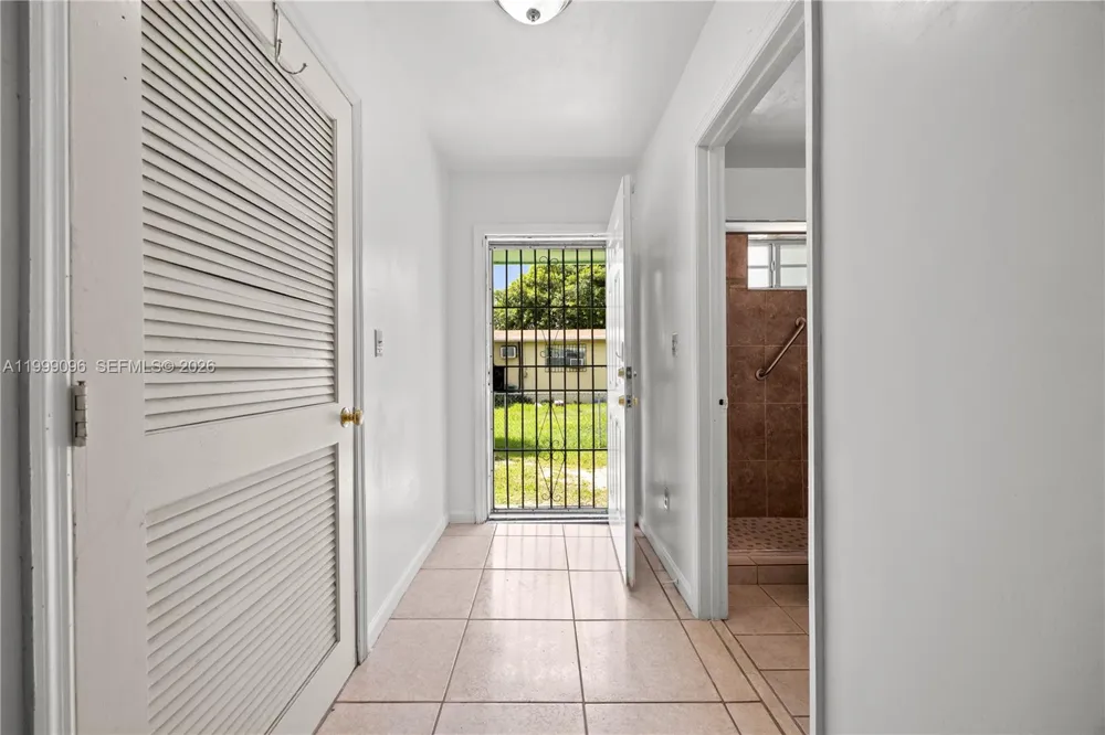 11298 NW 21st Ct Miami, FL 33167